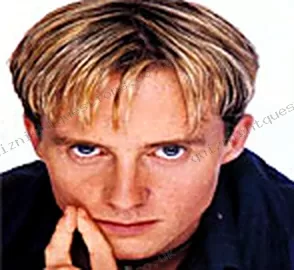 Ian H Watkins picture quiz clue
